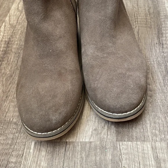 Blondo Ankle Bootie Waterproof Buckle Brown size 6.5 - Picture 10 of 11